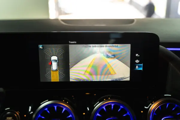 Mercedes-Benz GLA 250 e 8G-DCT AMG Line 14