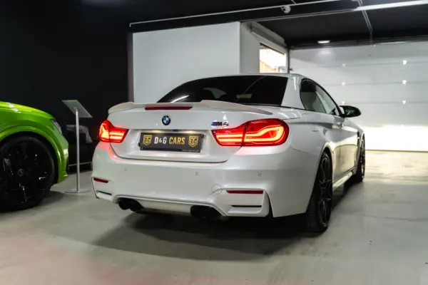 BMW M4 Auto 24
