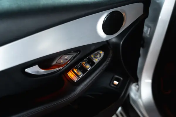 Mercedes-Benz GLC 300 d Coupé 4Matic 7