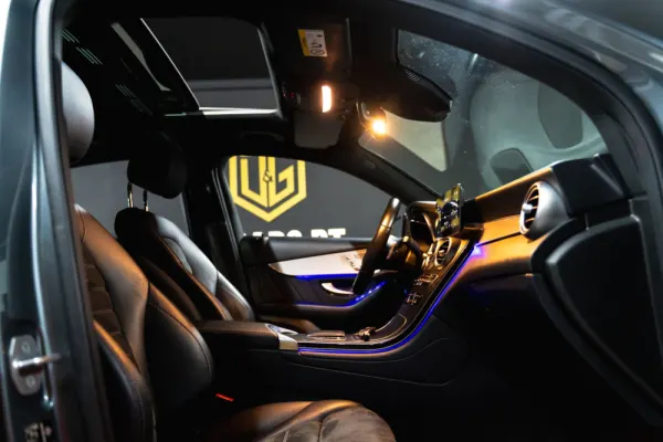 Mercedes-Benz GLC 300 e Coupé 4Matic 21