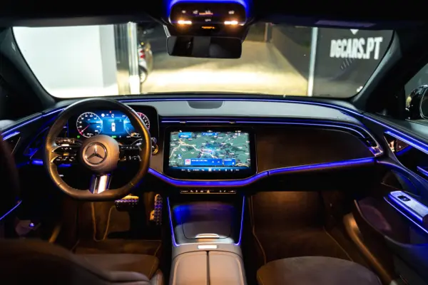 Mercedes-Benz E 300 de 18