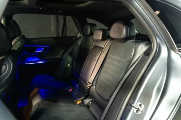 Mercedes-Benz C 300 e AMG Line 15