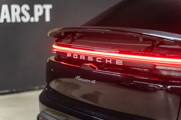 Porsche Macan Electric 4 9