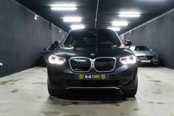BMW iX3 Inspiring 26