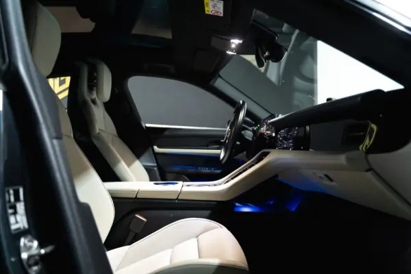 Porsche Taycan 4S 24
