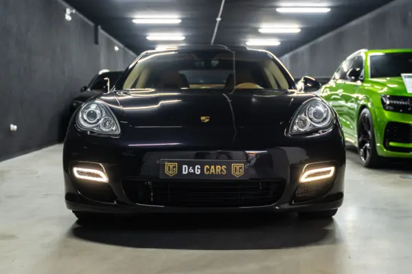 Porsche Panamera Turbo S PDK 33