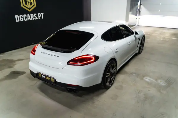 Porsche Panamera Standard 9
