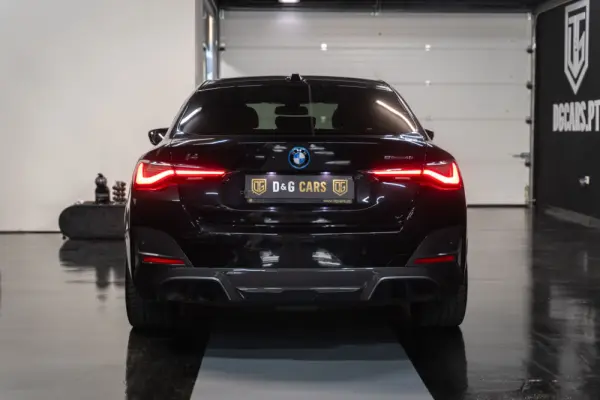 BMW i4 eDrive40 Pack Desportivo M 20