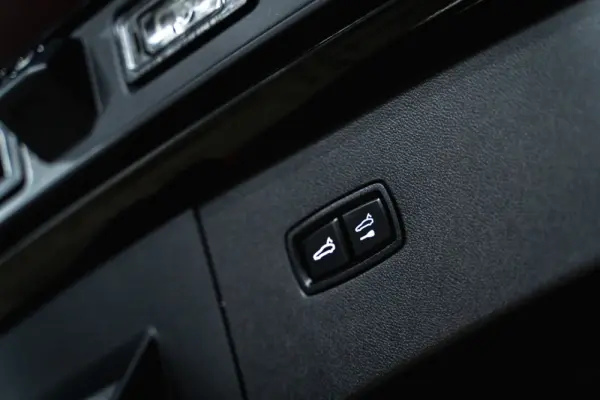 Porsche Cayenne Coupé E-Hybrid 27