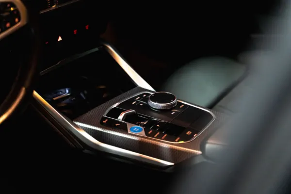 BMW i4 eDrive40 Pack Desportivo M Pro 21