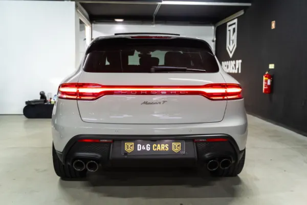 Porsche Macan T 26