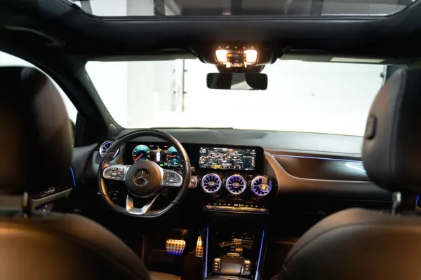 Mercedes-Benz GLA 250 e AMG Line 14