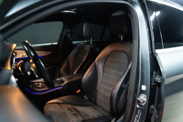 Mercedes-Benz GLC 300 e Coupé 4Matic 15