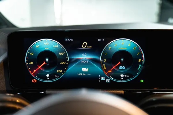 Mercedes-Benz GLA 250 e AMG Line 10