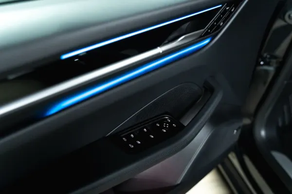 Porsche Macan Standard 9