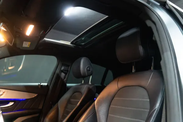 Mercedes-Benz GLC 300 e Coupé 4Matic 16