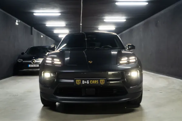 Porsche Macan Standard 27
