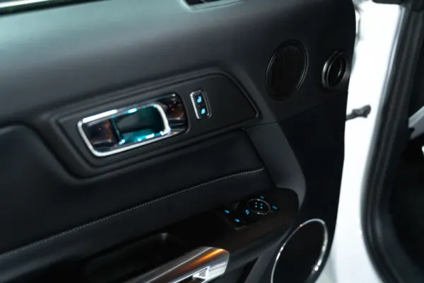 Ford Mustang 2.3i EcoBoost Aut. 7