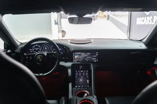 Porsche Taycan 4S 13