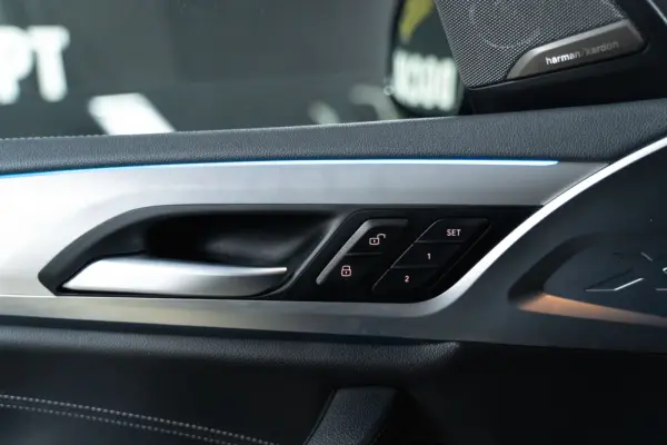 BMW iX3 Inspiring 11