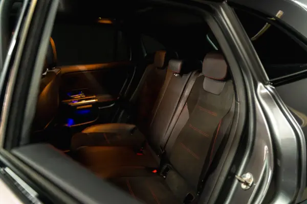 Mercedes-Benz GLA 250 e 8G-DCT AMG Line 17