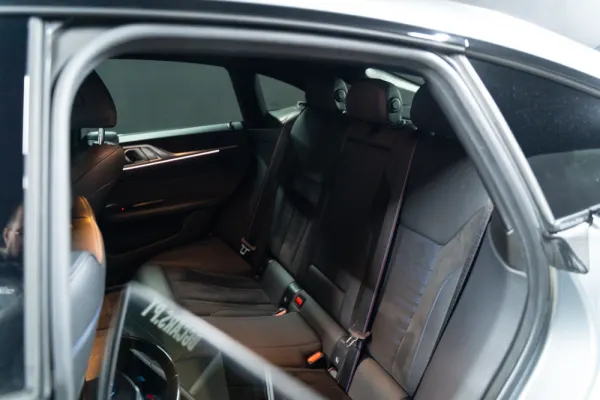 BMW i4 eDrive40 Pack Desportivo M Pro 15