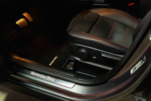 Mercedes-Benz GLA 250 e 8G-DCT AMG Line 9