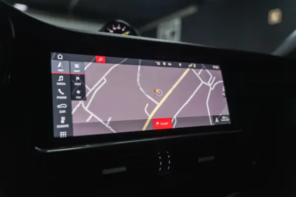 Porsche Cayenne Coupé E-Hybrid 9