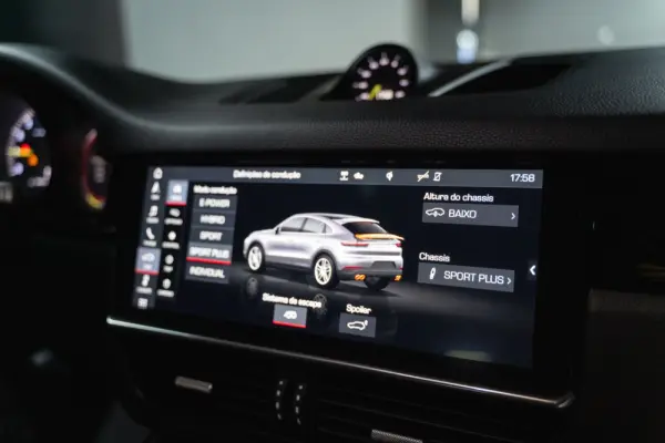 Porsche Cayenne Coupé E-Hybrid 20