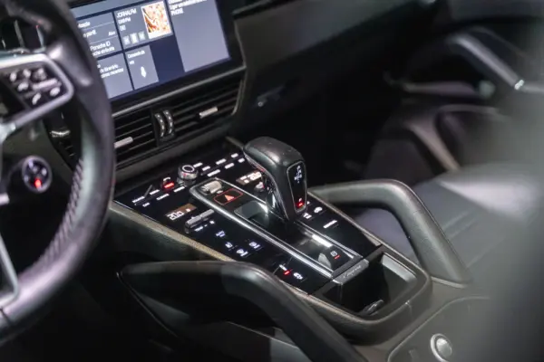 Porsche Cayenne Coupé E-Hybrid 7