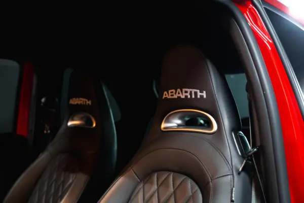 Abarth 595 1.4 T-Jet 12