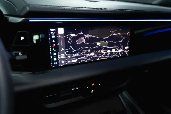 Porsche Macan Electric 4 20