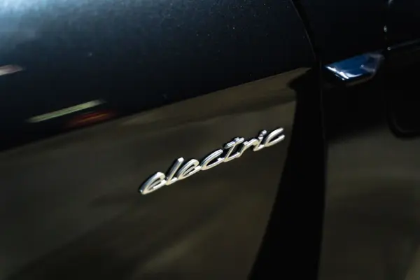 Porsche Taycan 4S 25