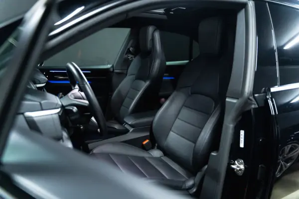 Porsche Macan Electric 4 23