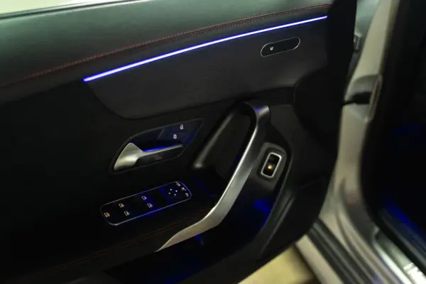 Mercedes-Benz CLA 250 e 8G-DCT AMG Line 4