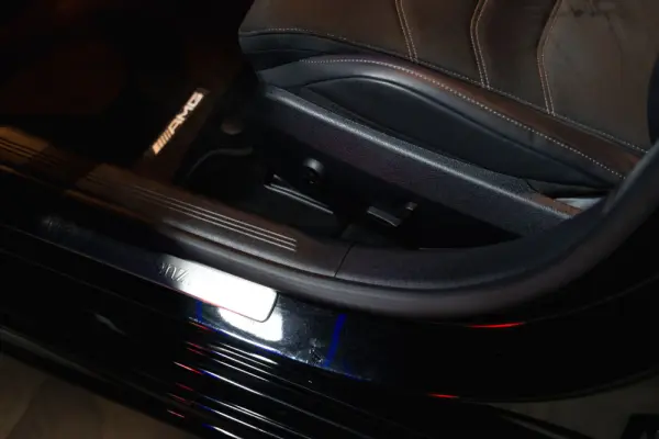 Mercedes-Benz E 300 de 10