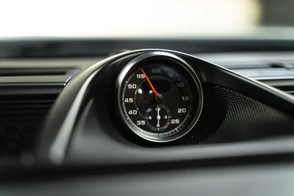 Porsche Panamera Standard 16