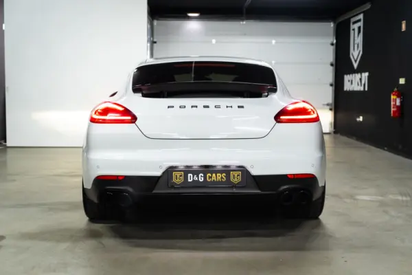 Porsche Panamera Standard 7