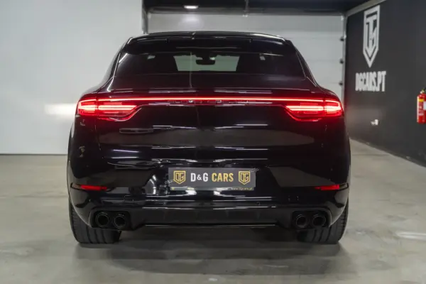 Porsche Cayenne Coupé E-Hybrid 24