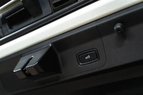 Porsche Panamera 4 S 24