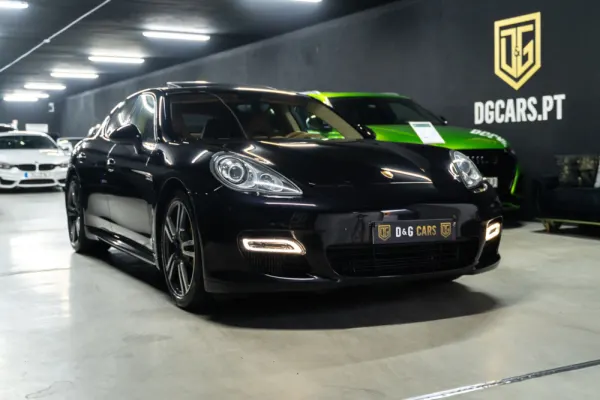 Porsche Panamera Turbo S PDK 2