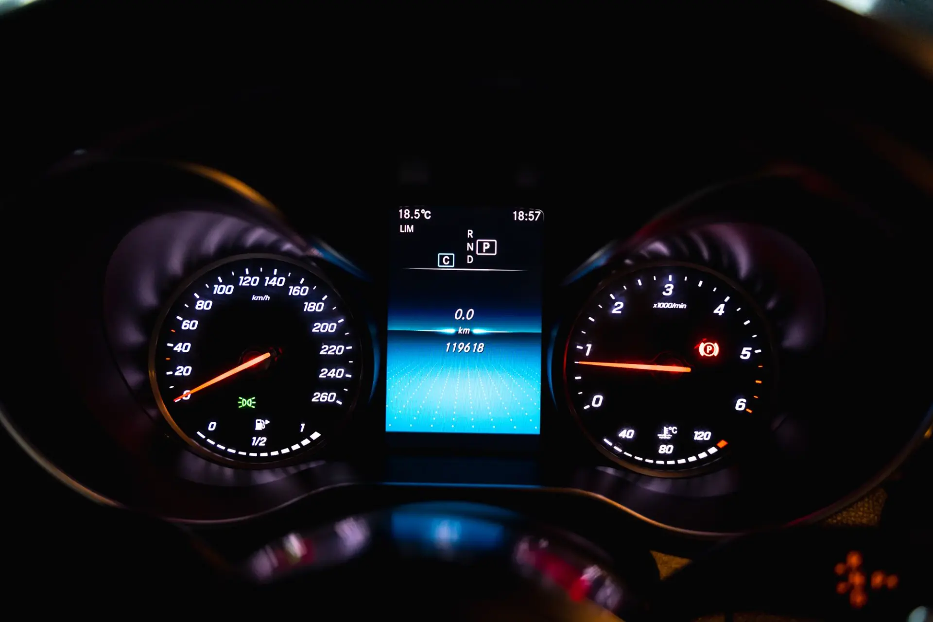 Mercedes-Benz GLC 300 d Coupé 4Matic 9