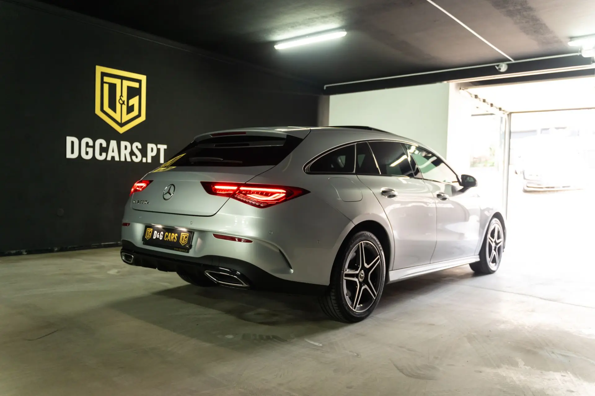 Mercedes-Benz CLA 250 e 8G-DCT AMG Line 24