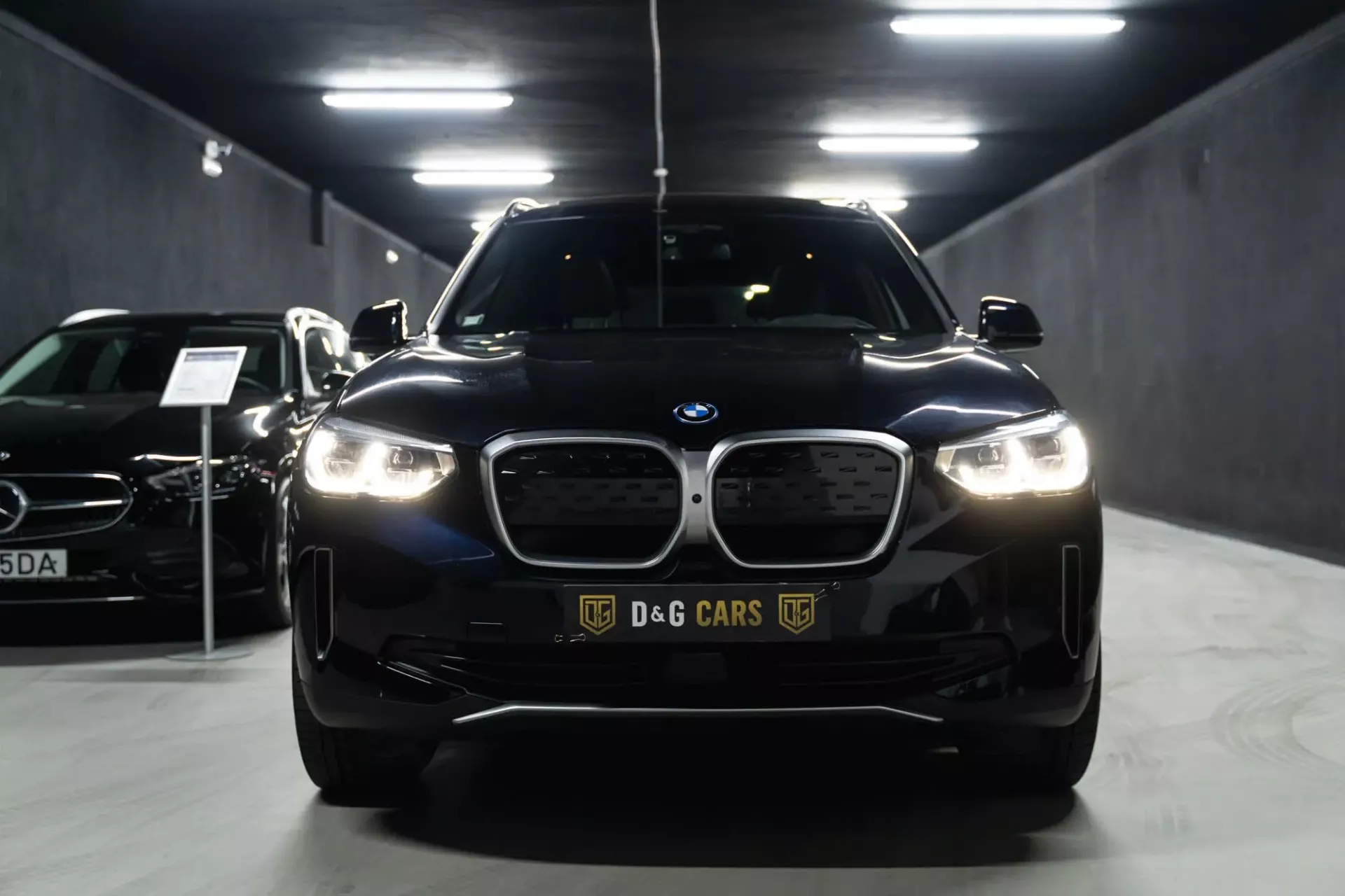 BMW iX3 28