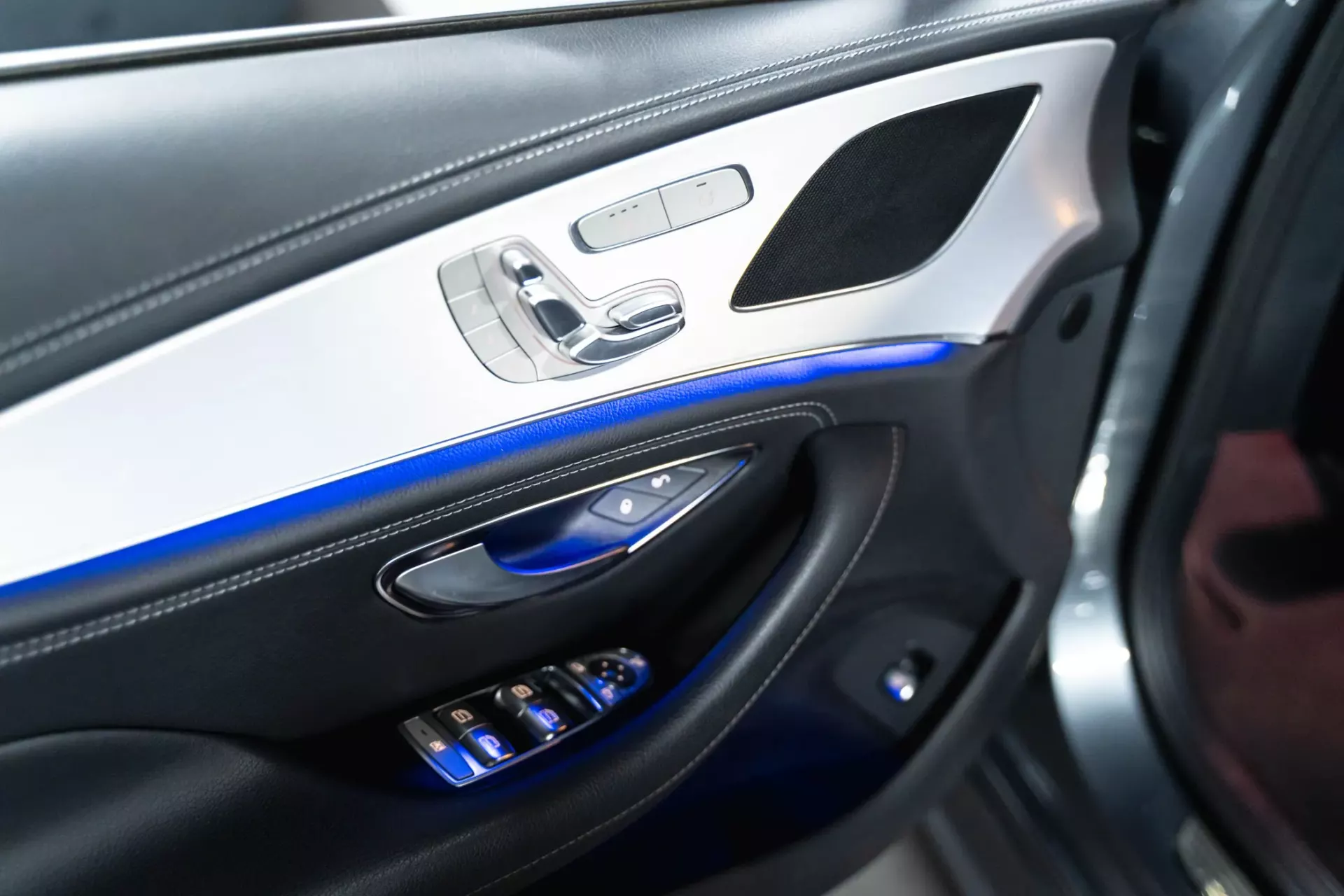 Mercedes-Benz CLS 300 7