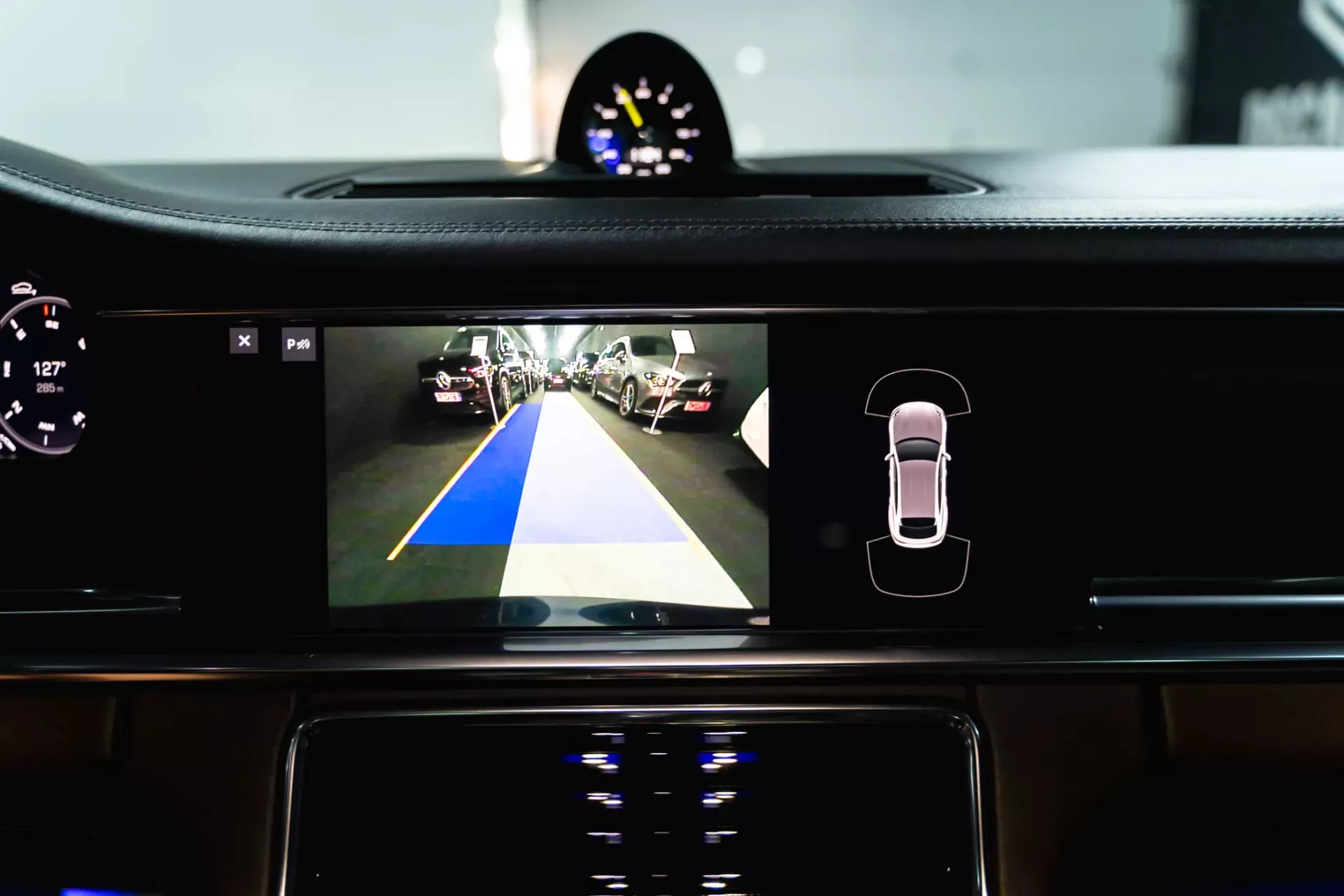 Porsche Panamera Sport Turismo 12