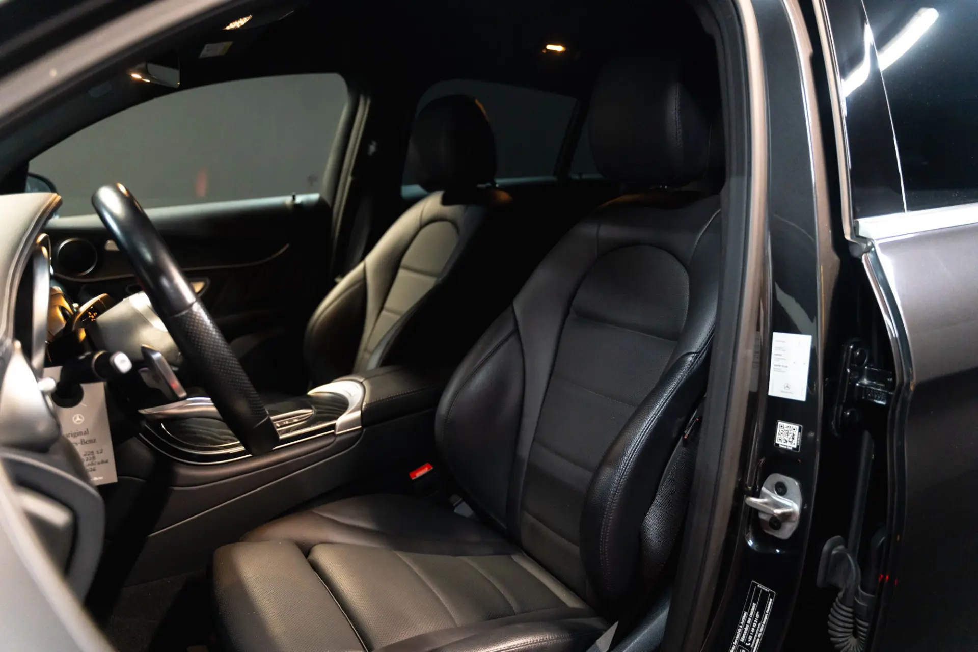 Mercedes-Benz GLC 300 de Coupé 4Matic 14