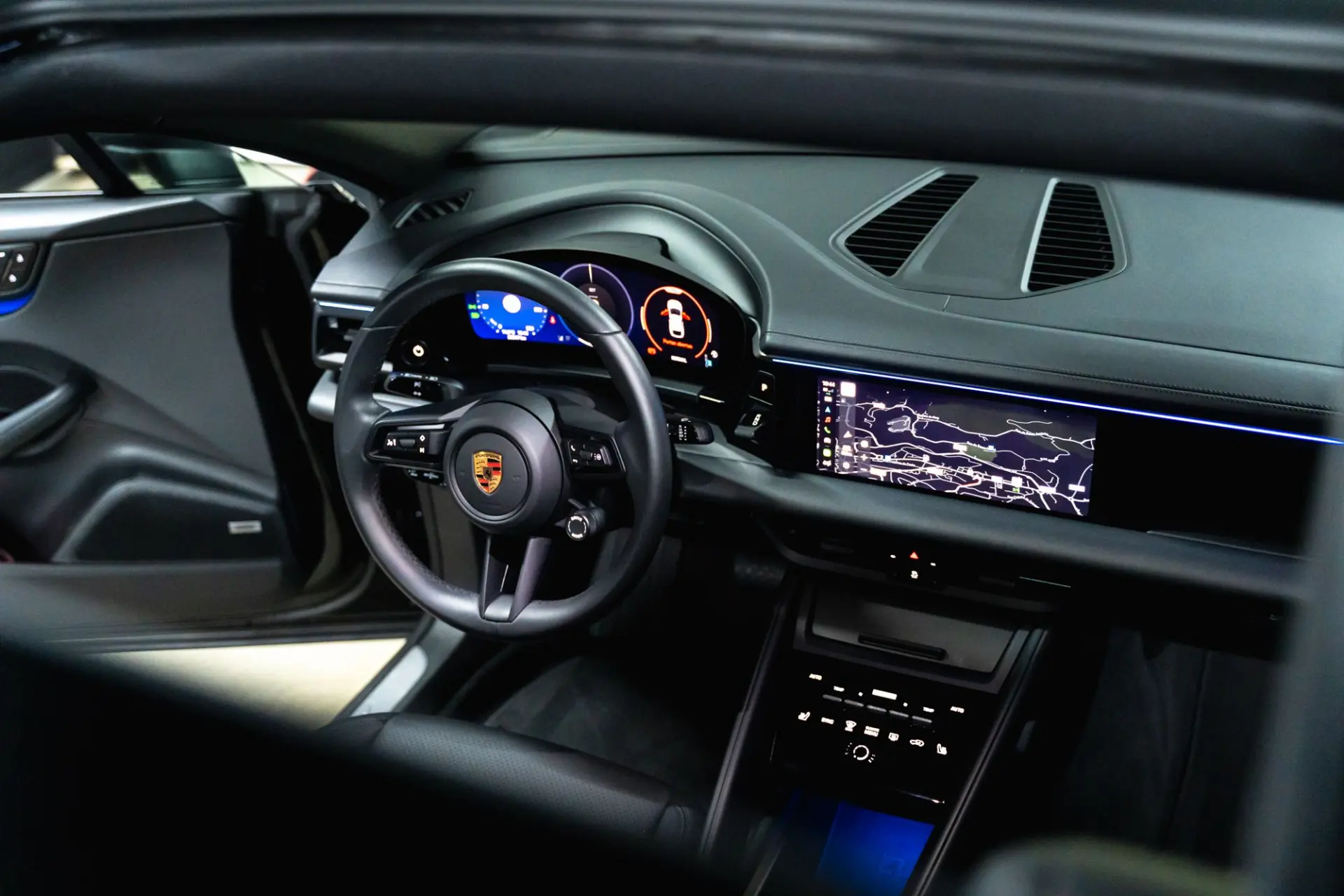 Porsche Macan Electric 4 27