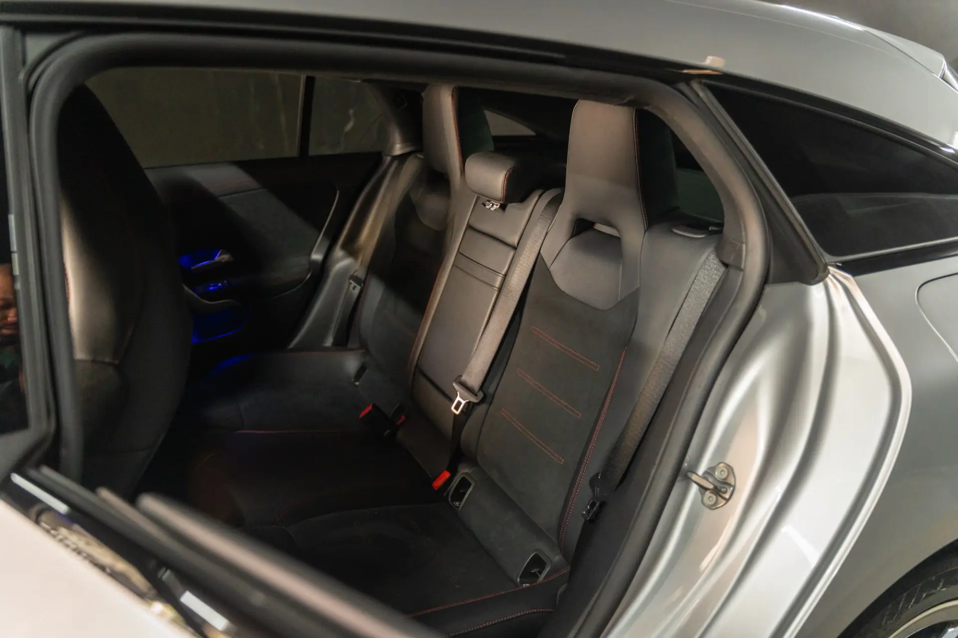 Mercedes-Benz CLA 250 e 8G-DCT AMG Line 14