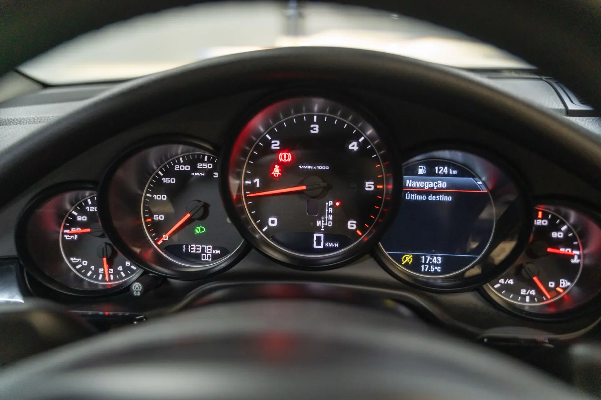 Porsche Panamera Standard 18